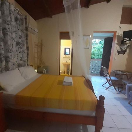 Studio Independant Chez L Habitant- Grand-Bourg  Ngoại thất bức ảnh