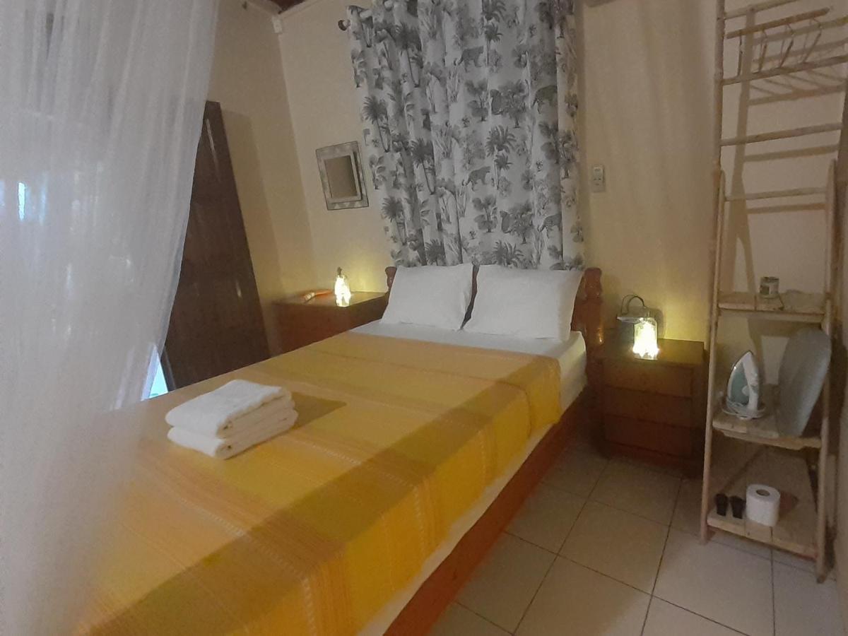 Studio Independant Chez L Habitant- Grand-Bourg  Ngoại thất bức ảnh