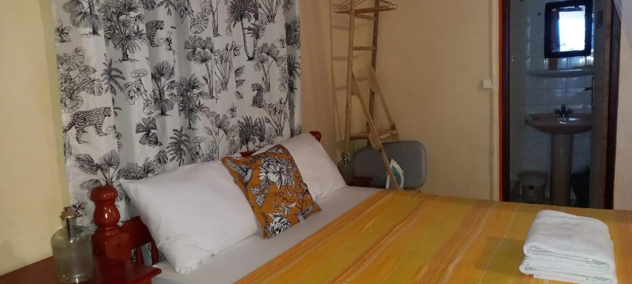Studio Independant Chez L Habitant- Grand-Bourg  Ngoại thất bức ảnh