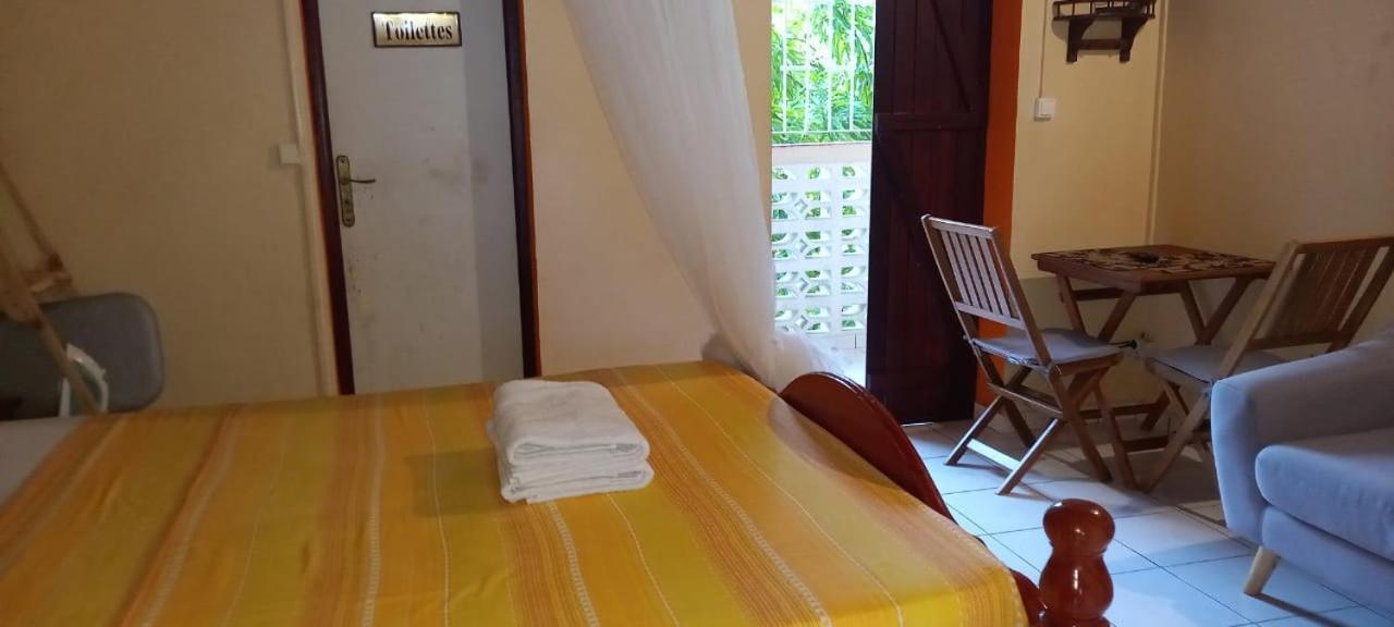 Studio Independant Chez L Habitant- Grand-Bourg  Ngoại thất bức ảnh